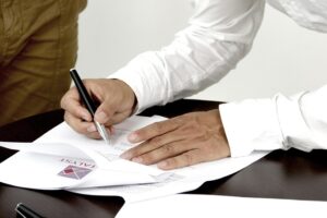 ✍️ Análise de contrato – cláusulas que você precisa revisar