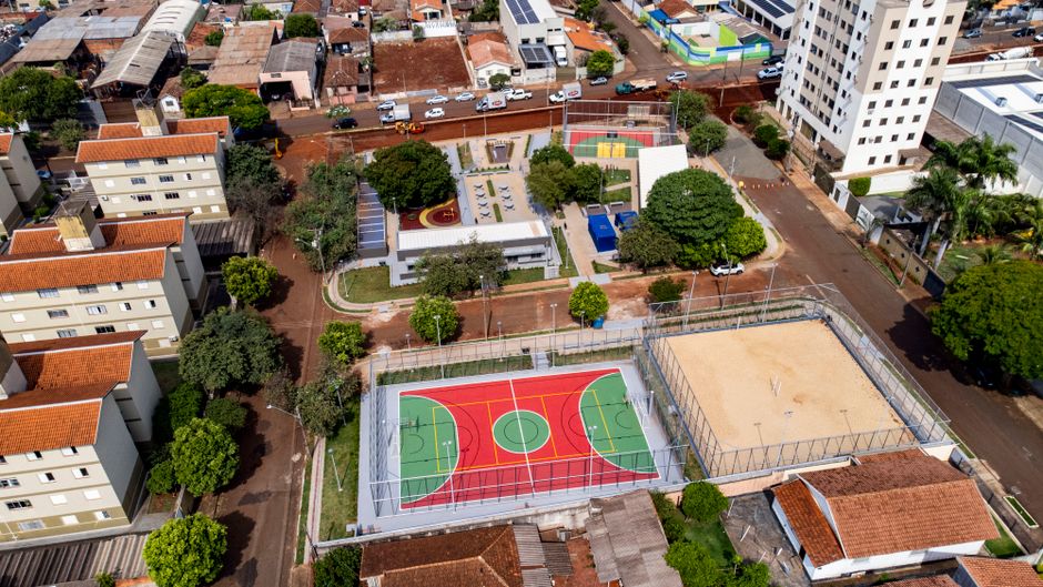 Aerial shot of a sports complex and residential area in Londrina, Brazil.